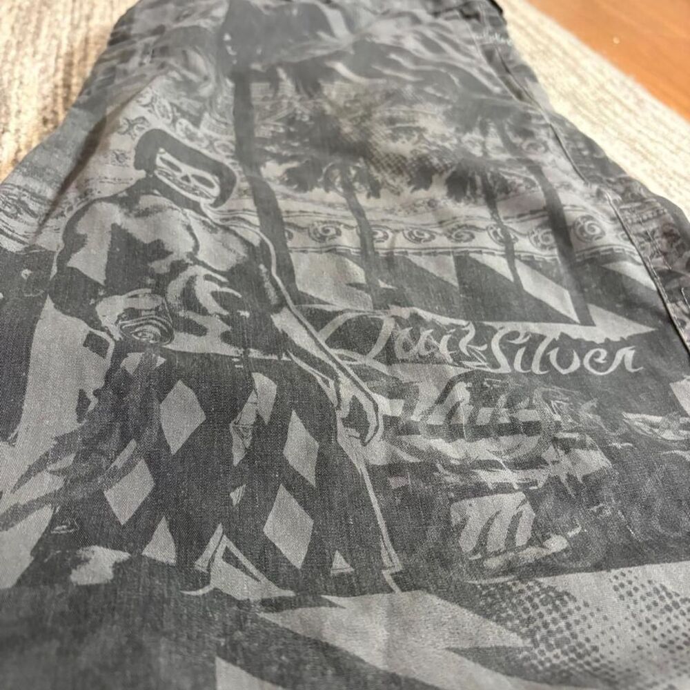 Quiksilver Men's Black and Grey Shorts
